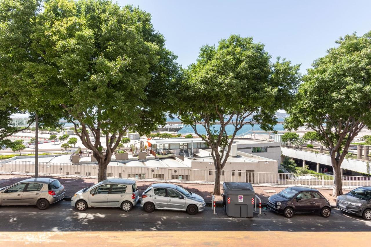 CABINE 56 - Comme une cabine de Bateau à l'entrée du Port Marseille Extérieur photo